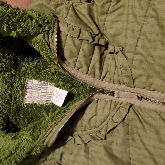 π Billabong vest - Picture 3 of 6